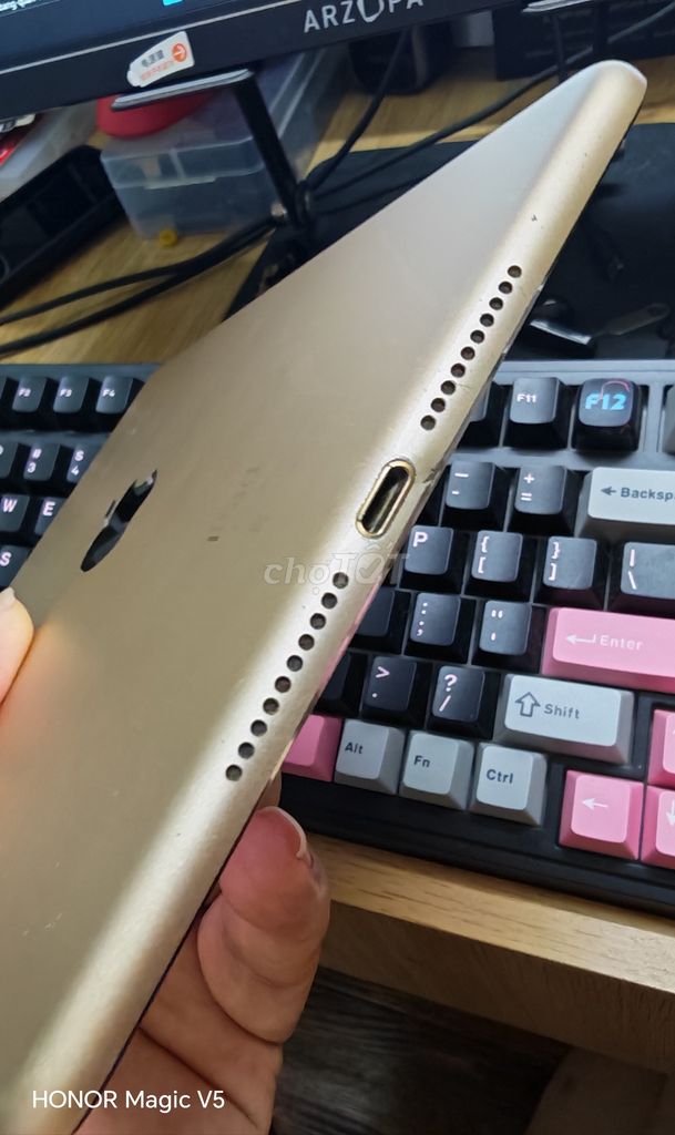 Apple iPad mini 4 16GB gold pin new. Mua bán Máy tính bảng tại Quận Ba Đình Hà Nội được đăng bởi Tuấn Anh hình 1