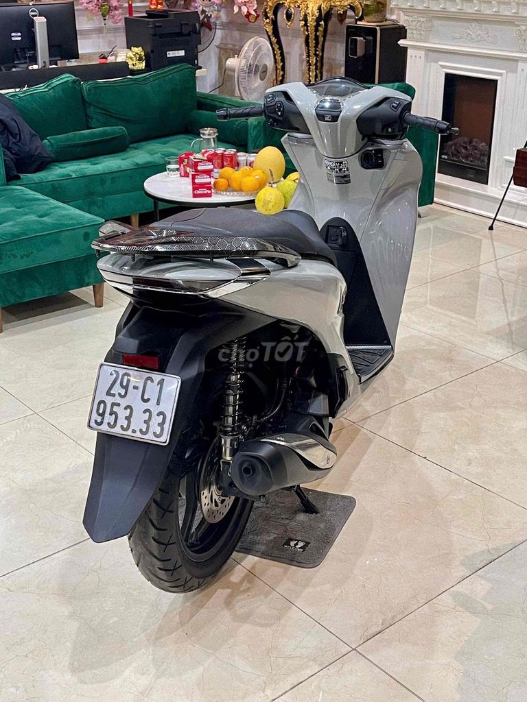 XE MÁY 68 - Honda Sh 150 Abs 2022 Xi Măng. Mua bán Xe máy tại Quận Tây Hồ Hà Nội được đăng bởi Đức Anh hình 4