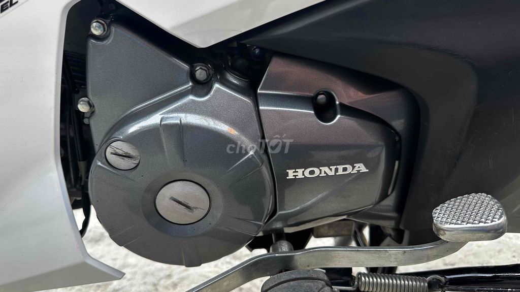 Future fi 2022 trắng đen ( hỗ trợ góp ). Mua bán Xe máy tại Huyện Chợ Mới An Giang được đăng bởi Cửa hàng xe Thiên Phước 2 hình 8