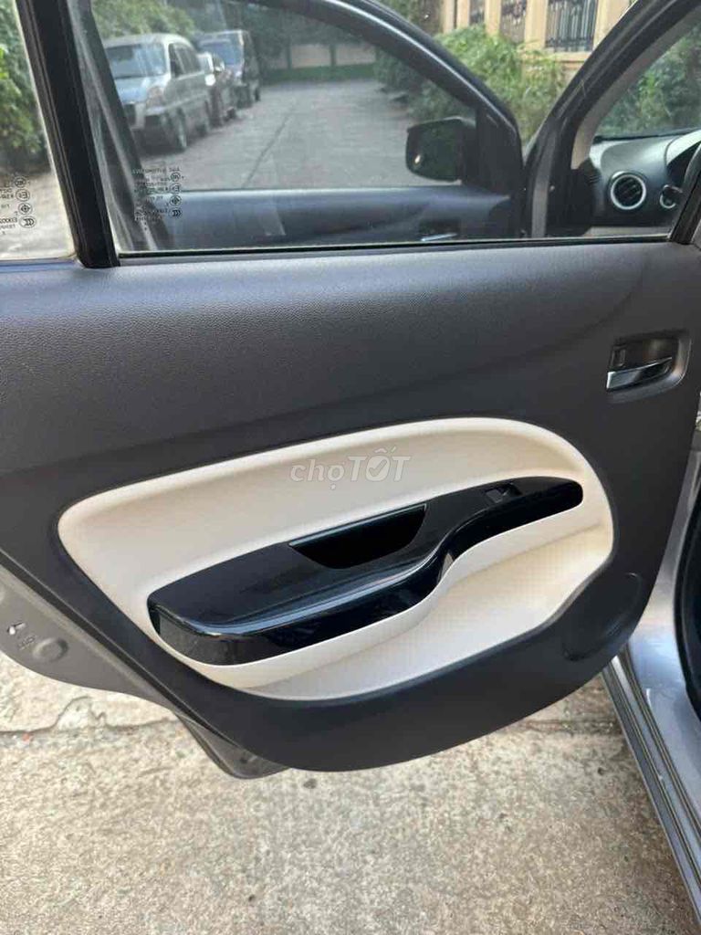 Mitsubishi Attrage 2016 1.2 CVT - 89000 km. Mua bán Ô tô tại Quận Nam Từ Liêm Hà Nội được đăng bởi Nguyễn Văn Tuấn hình 11