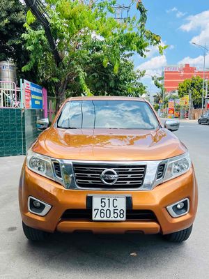 Bán xe Nissan Navara 2017 1 cầu tự động màu cam