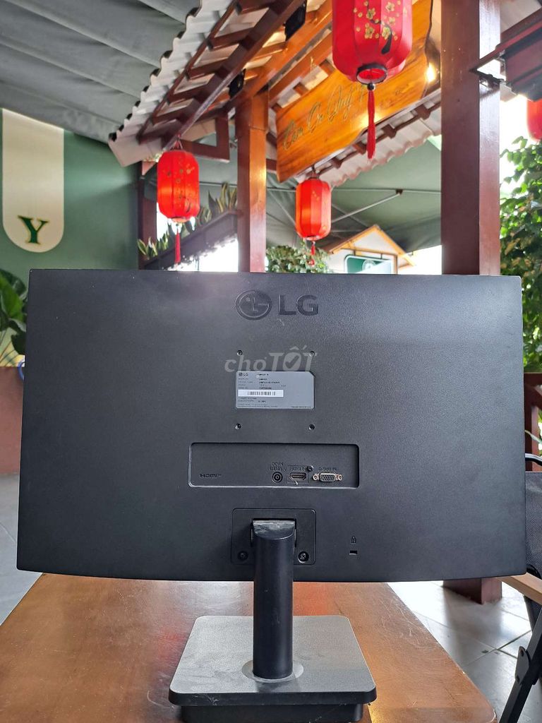 Màn hình LG 24 inch tặng bàn phím cơ