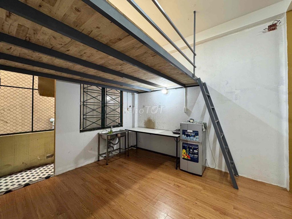 Cho Thuê Phòng Gác 30m2_ Balcon 4ng3xe Full NT Ngay Huflit Q10