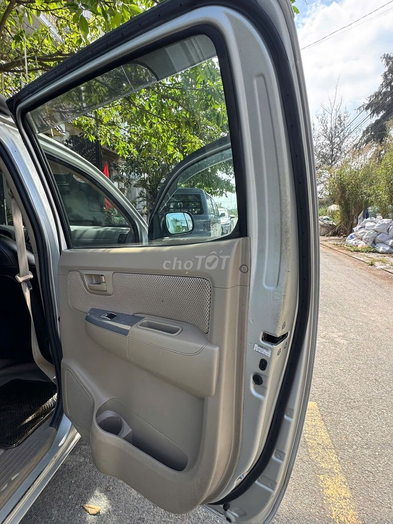 Toyota Hilux 2012 photo 5