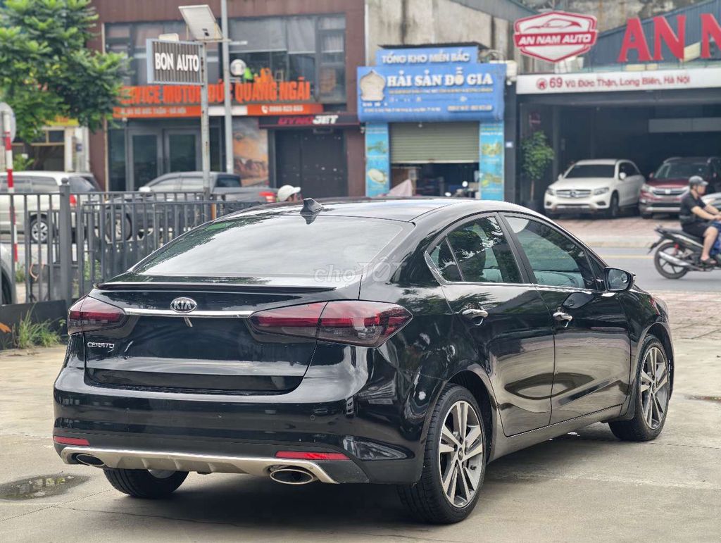 KIA CERATO 2018 1.6 Черный