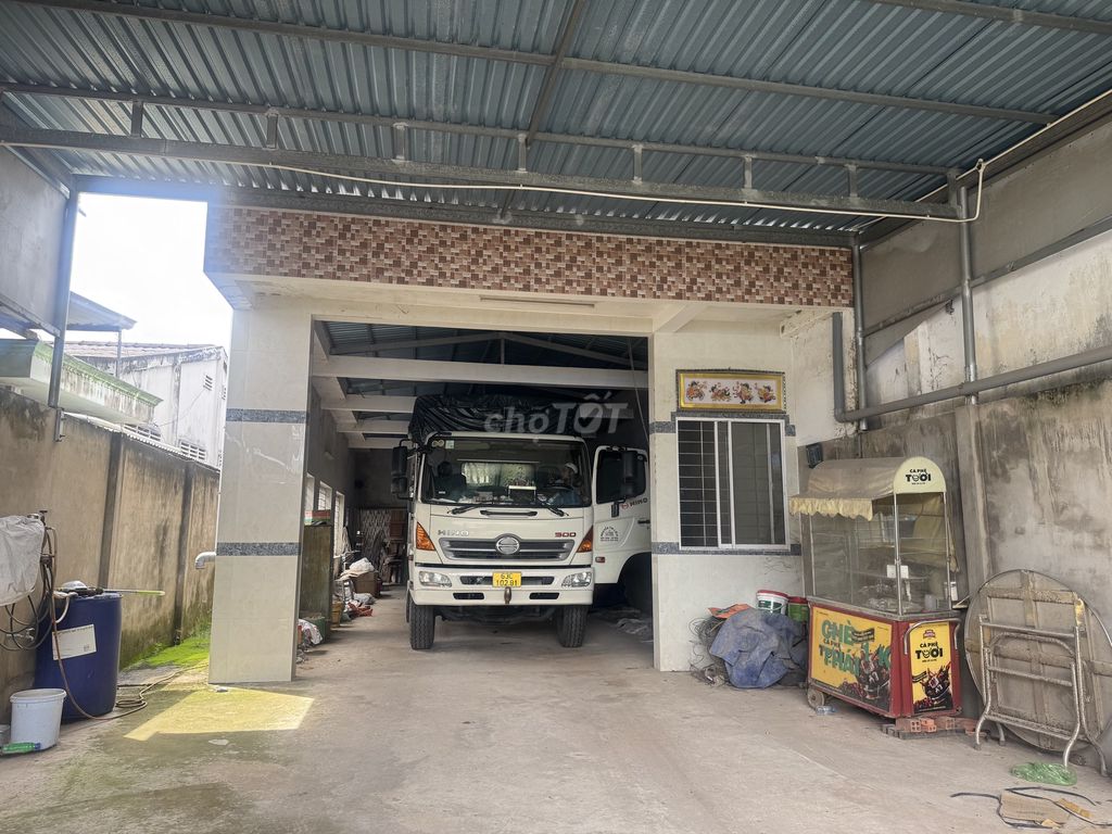 Hino 16 tấn 2017 trắng. Mua bán Xe tải, xe ben tại Huyện Châu Thành Tiền Giang được đăng bởi Huỳnh Thị Diễm Trinh hình 2