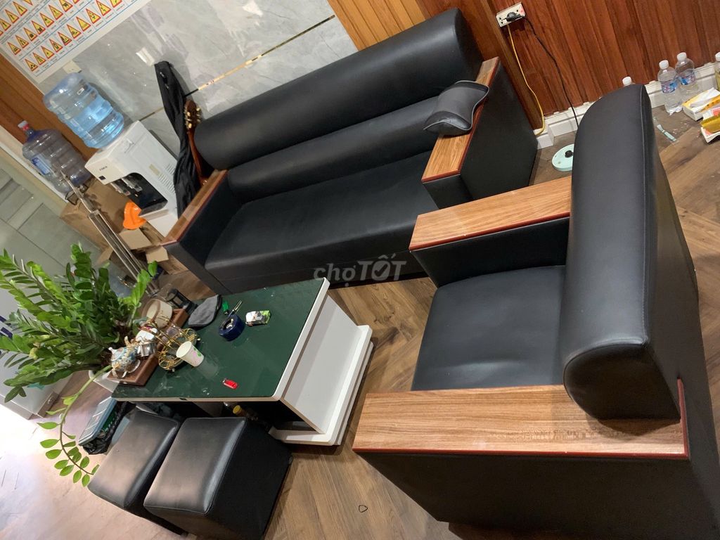 Bộ sofa kèm bàn Da Gỗ Đen Nâu Đã sử dụng. Mua bán Bàn ghế tại Quận Tây Hồ Hà Nội được đăng bởi Ngọc Hà hình 1