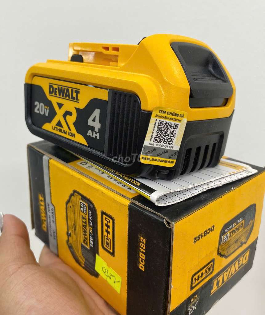 Sale pin Dewalt 4.0ah giá siêu tốt