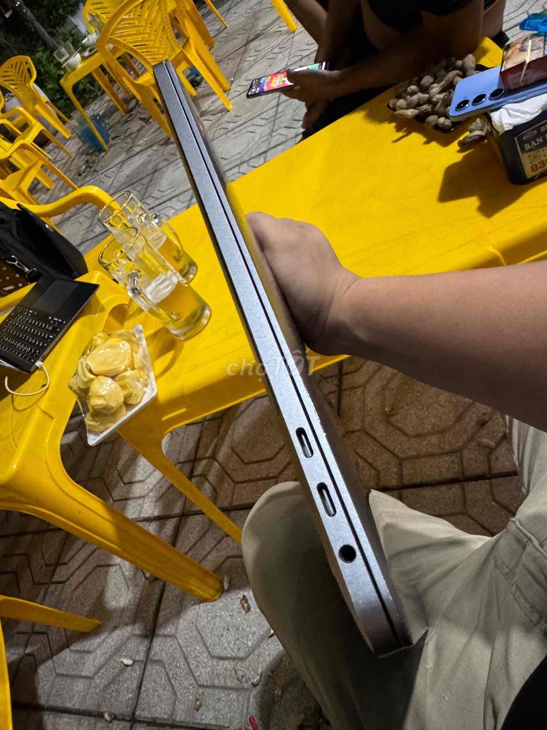 Apple MacBook Pro 2017 15 inch. Mua bán Laptop tại Huyện Thuỷ Nguyên Hải Phòng được đăng bởi Duy hình 1