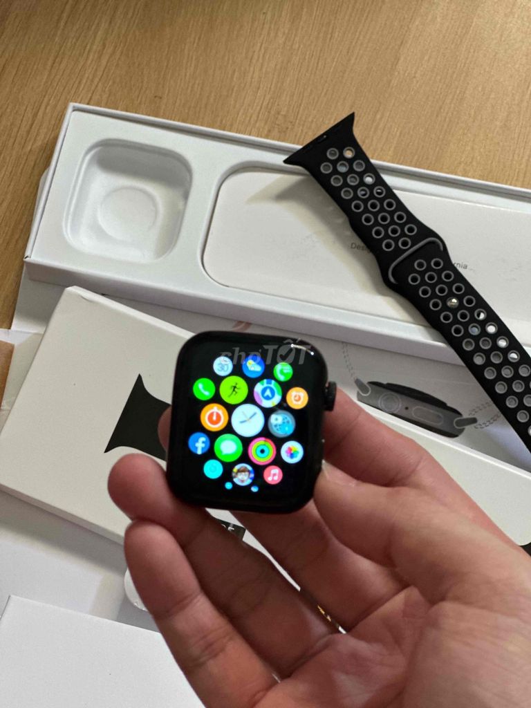 Đồng hồ thông minh Apple watch phiên bản Nike