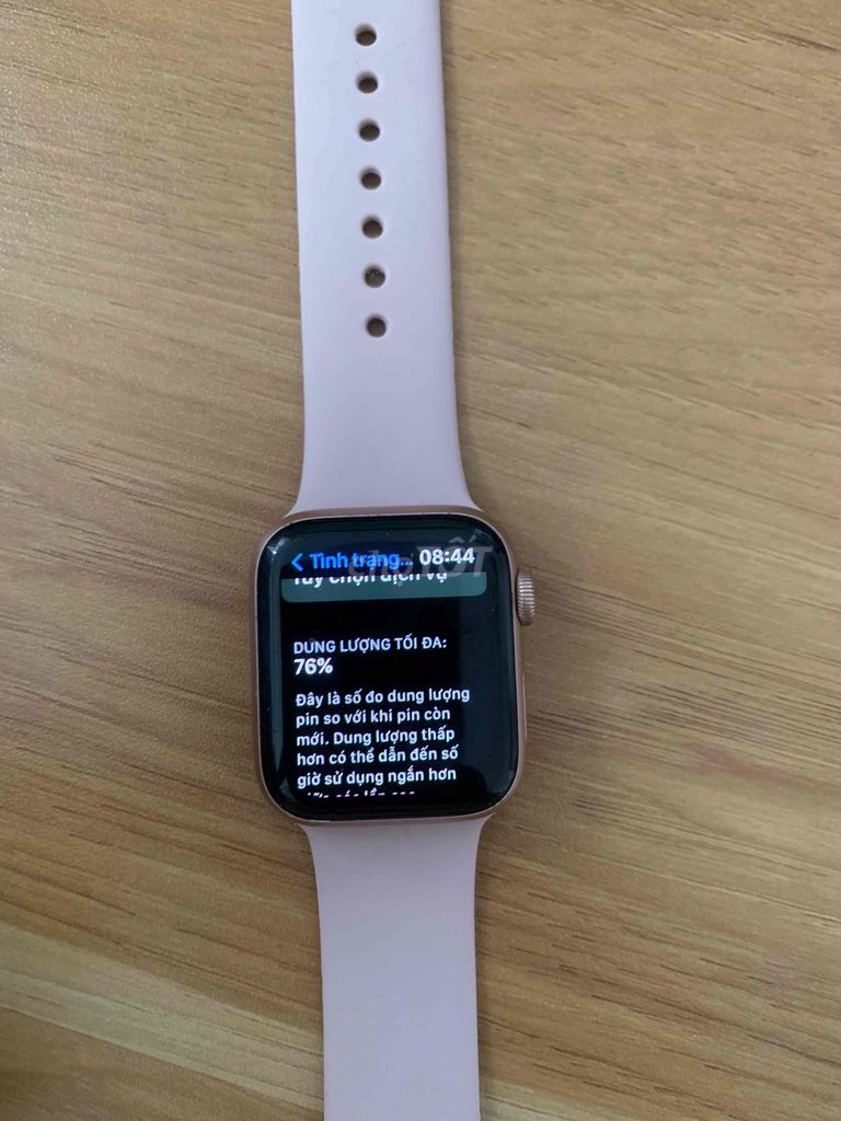 Apple Watch Series 4 40mm Vàng hồng 76%. Mua bán Thiết bị đeo thông minh tại Quận Hà Đông Hà Nội được đăng bởi tam nguyen hình 1
