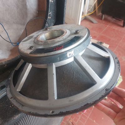 Cặp loa peavey tiếng sáng. Mua bán Tivi, Âm thanh tại Huyện Chư Sê Gia Lai được đăng bởi DT MT