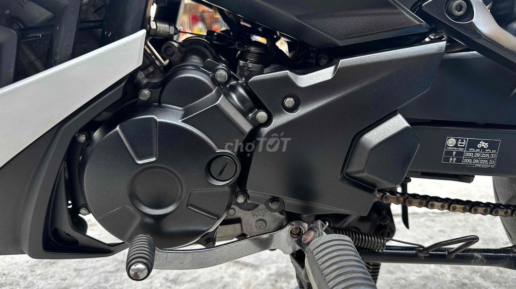 Exciter 150 trắng đỏ 2017 ( hỗ trợ góp ). Mua bán Xe máy tại Huyện Chợ Mới An Giang được đăng bởi Cửa hàng xe Thiên Phước 2 hình 9