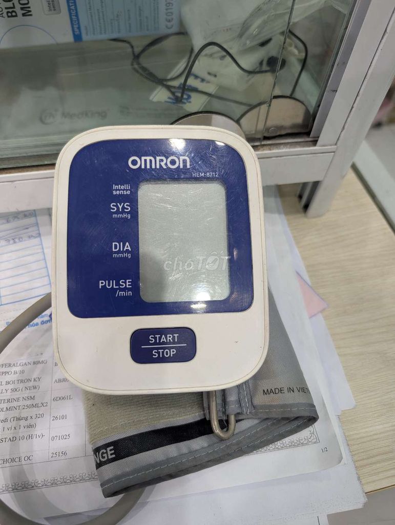 Máy đo huyết áp Omron HEM-8712 Trắng, Xanh. Mua bán Nội thất, đồ gia dụng khác tại Huyện Long Điền Bà Rịa - Vũng Tàu được đăng bởi hoang nguyen hình 1