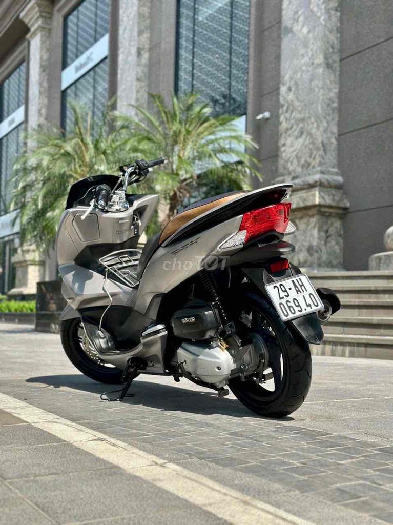 Honda Pcx đèn led chất lượng cao sử dụng ít 29AH. Mua bán Xe máy tại Quận Ba Đình Hà Nội được đăng bởi Xe Máy Nam Thi hình 5