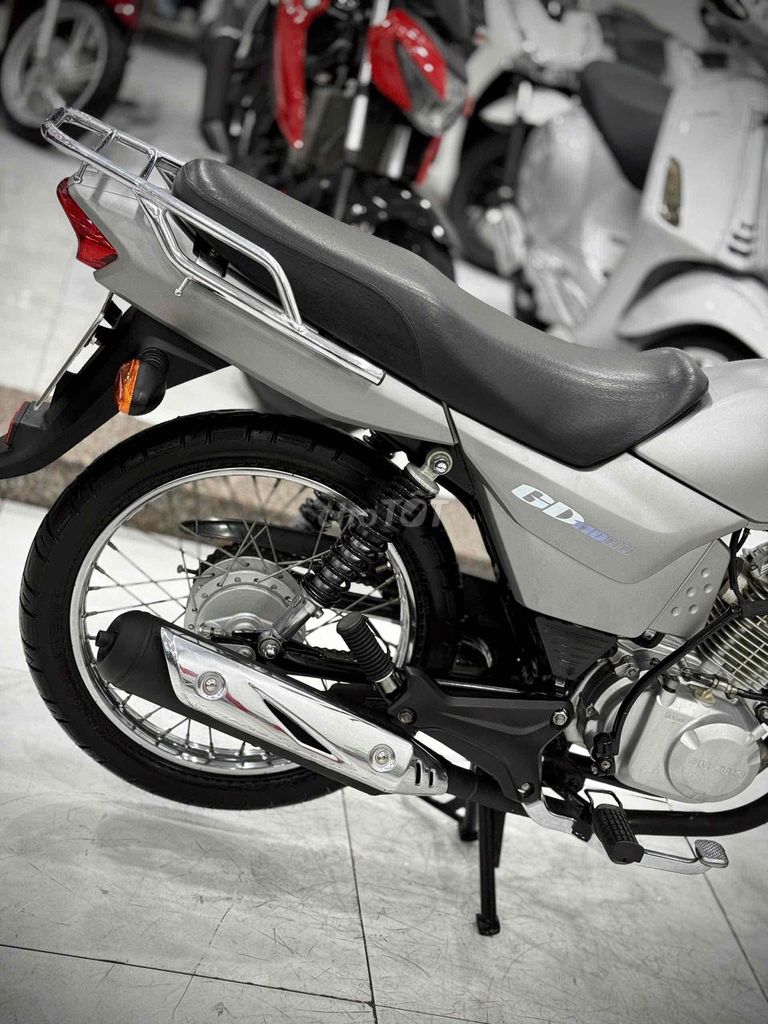 Suzuki GD 2018 Bạc Côn tay. Mua bán Xe máy tại Thị xã Phú Mỹ Bà Rịa - Vũng Tàu được đăng bởi Cửa Hàng Xe Máy Phú Mỹ hình 4