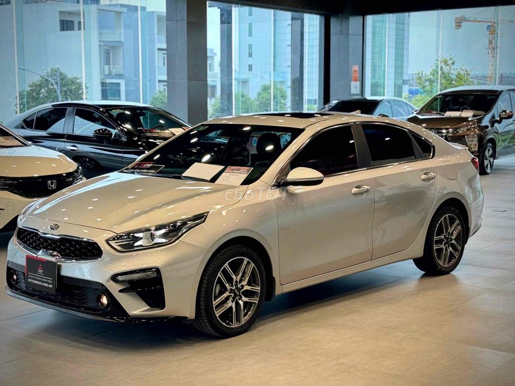 Kia Cerato 2021 2.0 AT PREMIUM - 51000 km