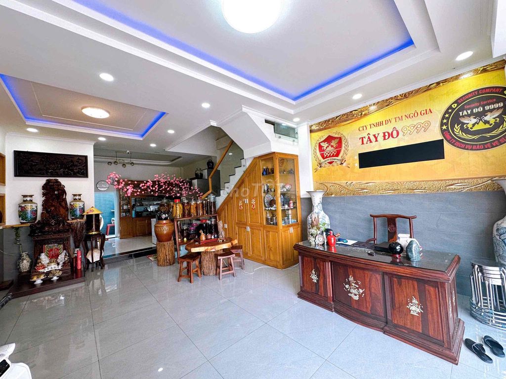 shop house 3 tầng phù hợp làm văn phòng cty hoặc tạp hoá