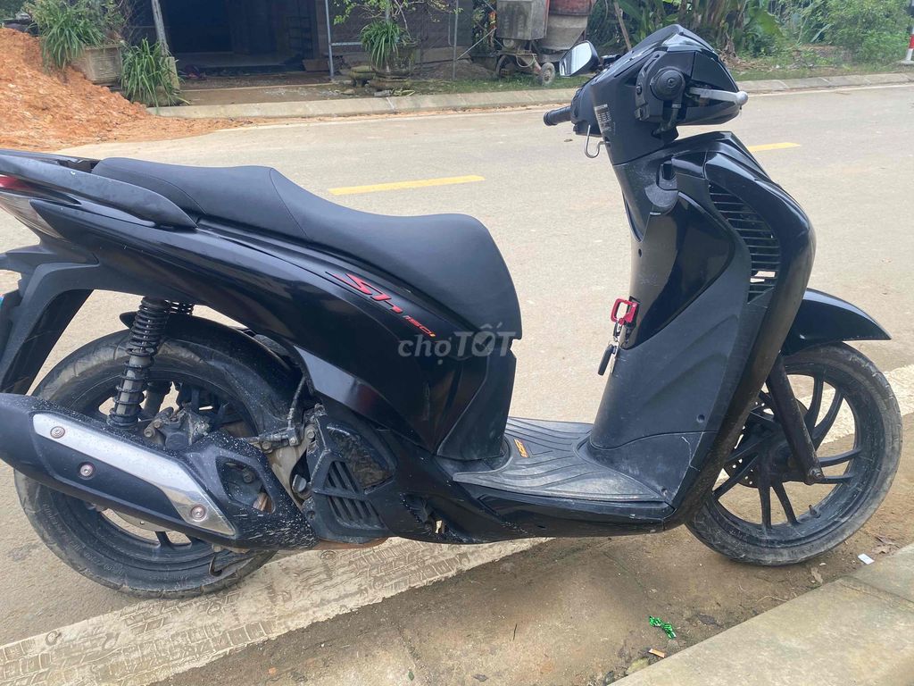 Honda SH 125i 2014 Đen. Mua bán Xe máy tại Huyện Nam Đông Thừa Thiên Huế được đăng bởi Kha hình 1