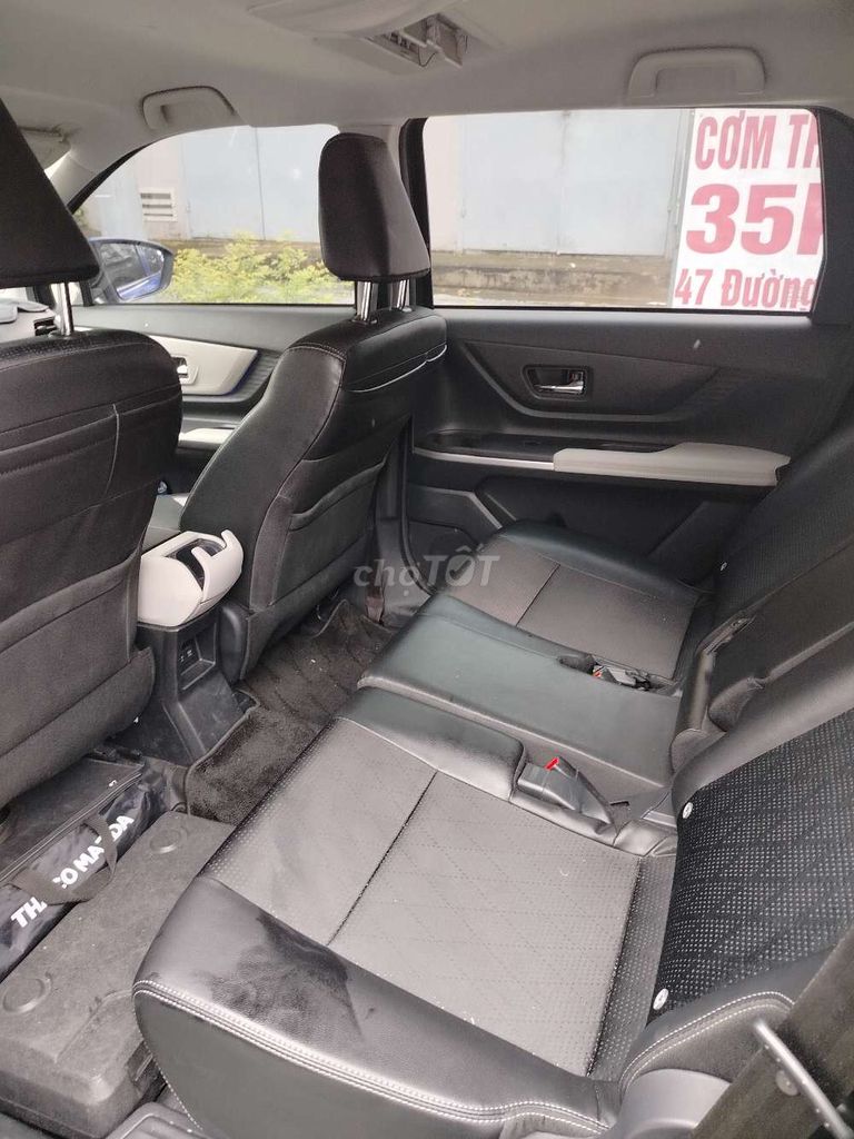 Toyota Veloz Cross 2025 CVT 14.000 km. Mua bán Ô tô tại Thành phố Thủ Đức Tp Hồ Chí Minh được đăng bởi anh Tú hình 4