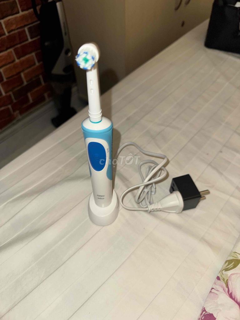 Bàn Chải điện Oral-B (nhập khẩu Úc). Mua bán Thiết bị vệ sinh, nhà tắm tại Thành phố Thủ Đức Tp Hồ Chí Minh được đăng bởi Hang Dang hình 1