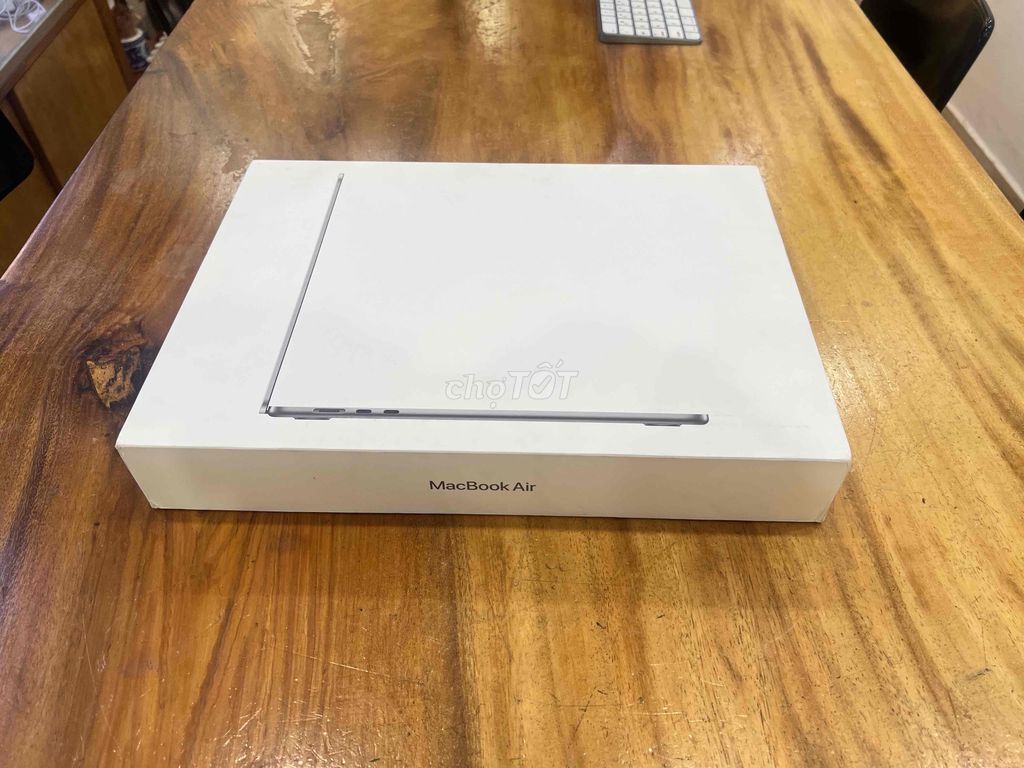 MacbookAir 15" M3/16GB/512GB giá rẻ bèo