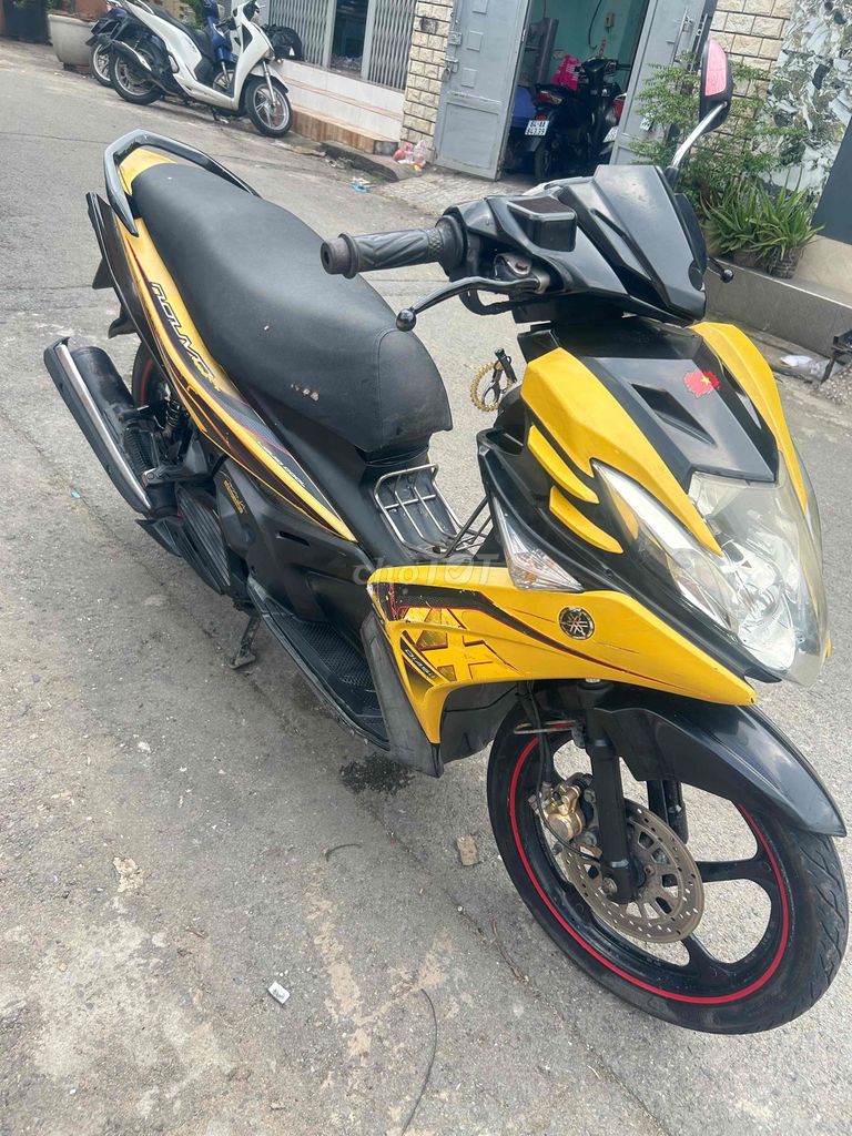 Машина Yamaha Nouvo 5 fi с чистым зином