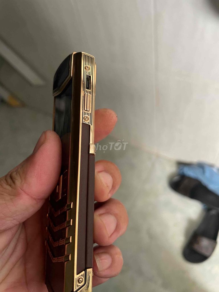 Vertu Điện thoại cục gạch Nâu Vàng. Mua bán Điện thoại tại Thành phố Buôn Ma Thuột Đắk Lắk được đăng bởi lê ngọc thuỷ hình 1