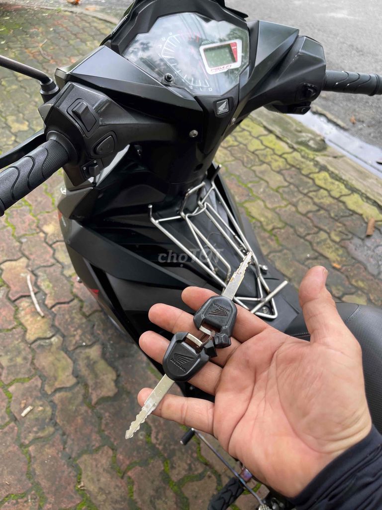 bán winner v1 chính chủ bs61 xe rin nguyên đẹp. Mua bán Xe máy tại Thành phố Thủ Dầu Một Bình Dương được đăng bởi võ đinh duy hình 1