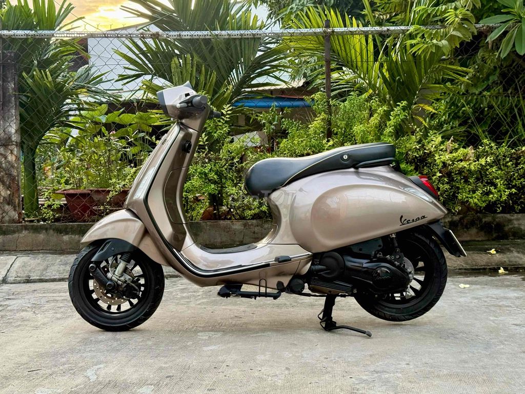 Piaggio Vespa Sprint 125 2015 Nâu 20000 km. Mua bán Xe máy tại Quận Bình Tân Tp Hồ Chí Minh được đăng bởi Hoàng Tuấn hình 4