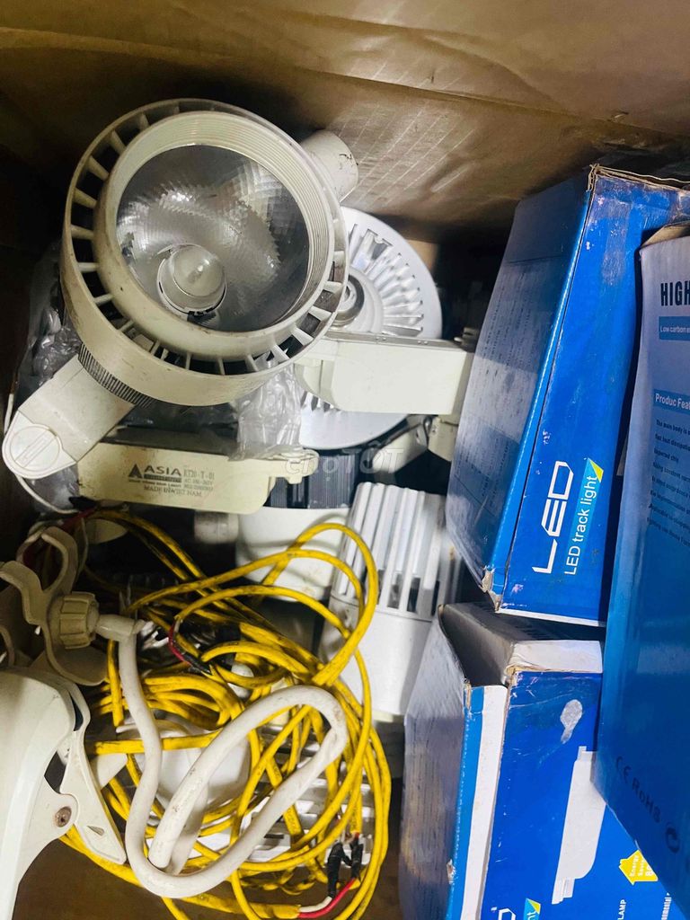 Đèn LED rọi COB ASIA đã sử dụng. Mua bán Đèn tại Huyện Thanh Trì Hà Nội được đăng bởi Hoàng Hưng hình 1