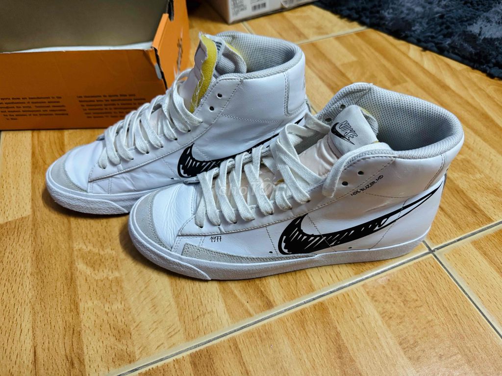 pass đôi blazer mid nike size42 còn mới