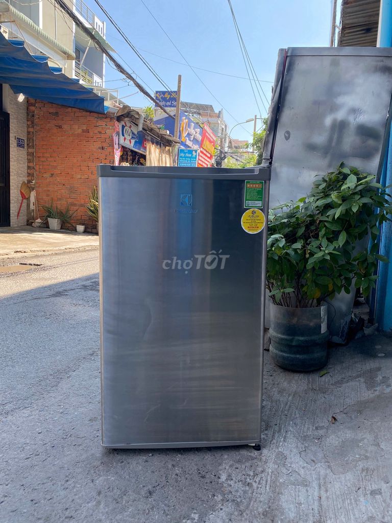 TỦ LẠNH MINI ELECTROLUX 90L