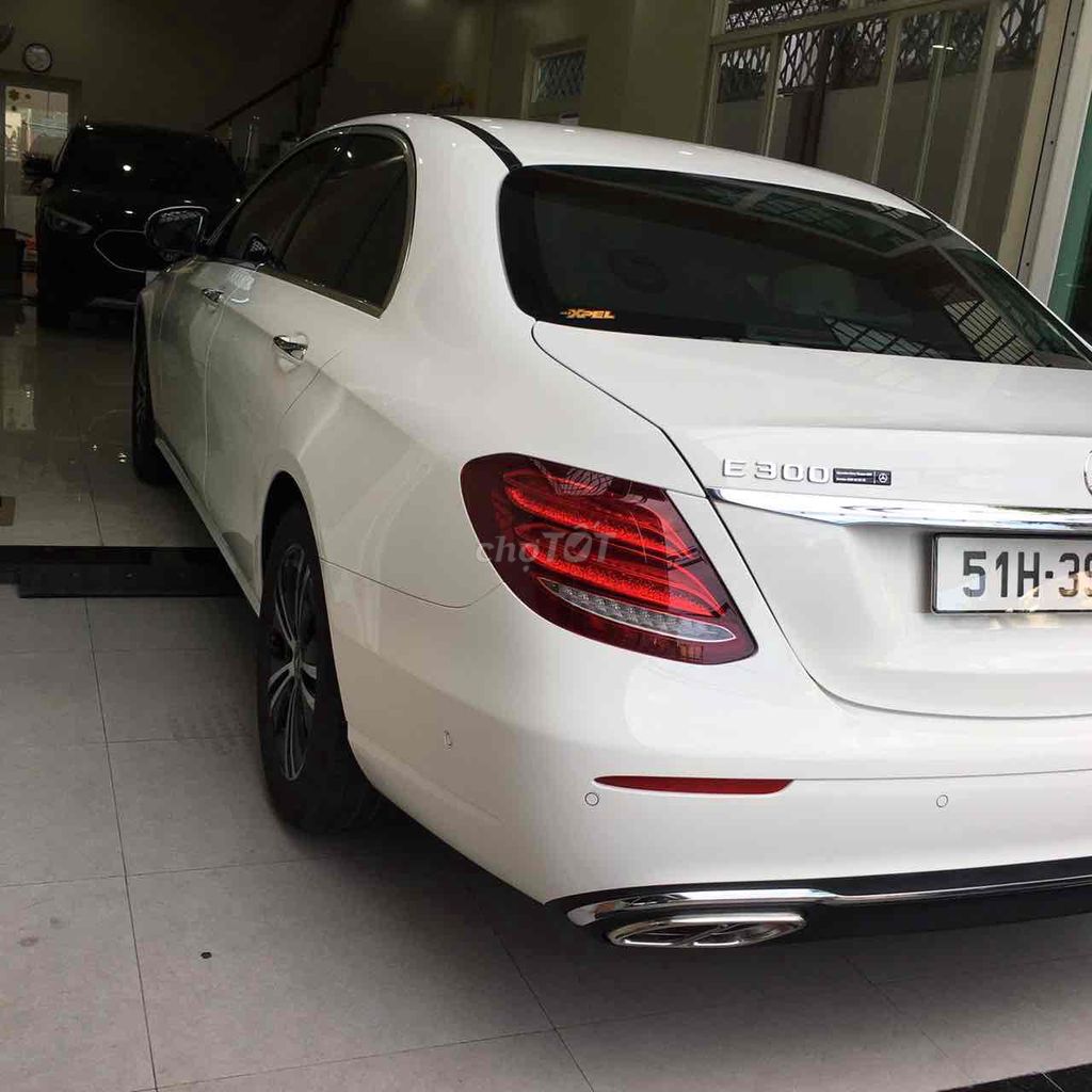 Mercedes Benz E Class 2020 E180 - 22000 km. Mua bán Ô tô tại Quận 12 Tp Hồ Chí Minh được đăng bởi ĐỖ CƯỜNG hình 13