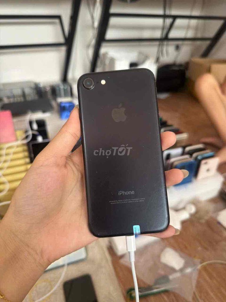 ip 7g,32g,full vân,pin 100, máy đẹp,zin full. Mua bán Điện thoại tại Thành phố Thủ Dầu Một Bình Dương được đăng bởi Phước Mobile hình 1