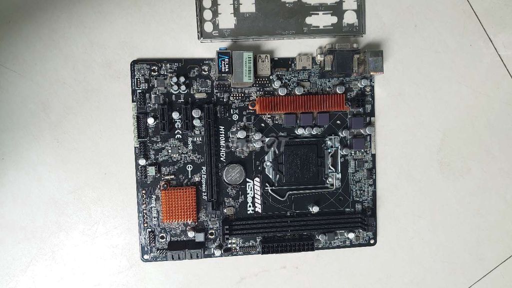 Main ASRock H110M HDV chạy 2h treo, bật lại Ok