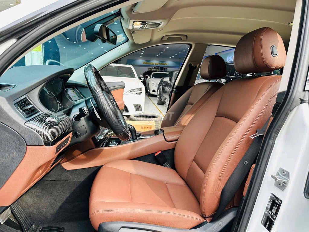 BMW 528i Gran Turismo M-Sport Model 2018