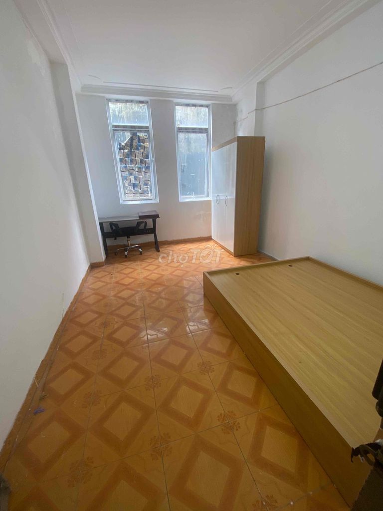 Комната в переулке 83 Dao Tan, выход к переулку 30 Buoi