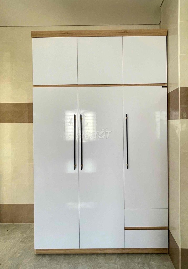 Tủ quần áo Chinheui vân gỗ. Mua bán Tủ, kệ gia đình tại Quận Thanh Khê Đà Nẵng được đăng bởi Huỳnh Thị Thúy Loan hình 1