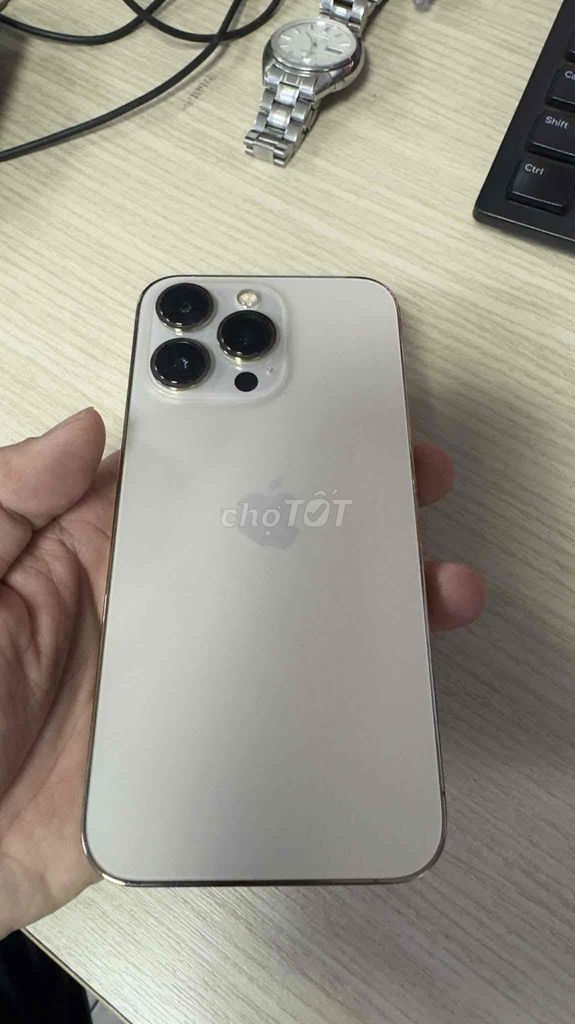 Apple iPhone 13 Pro 256GB Vàng. Mua bán Điện thoại tại Quận Tân Bình Tp Hồ Chí Minh được đăng bởi Đại Nguyễn hình 1