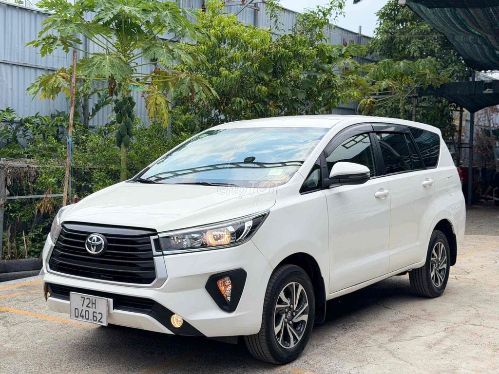 Toyota Innova 2022 photo 2