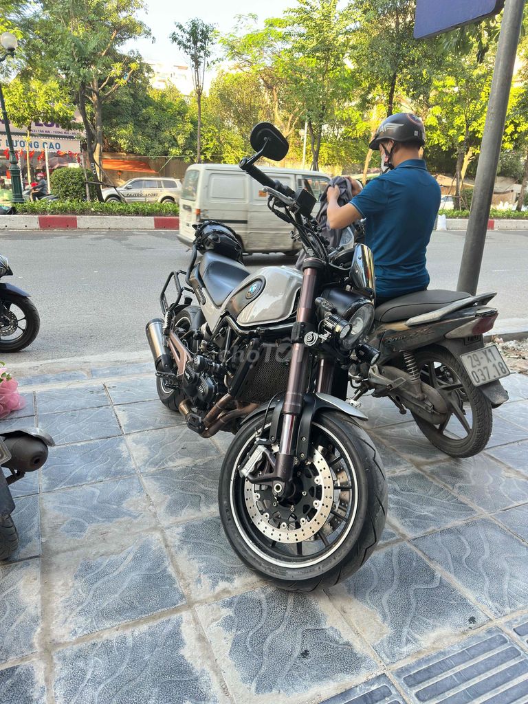 cần đổi qua 4 lốp nên bán. Mua bán Xe máy tại Quận Hoàng Mai Hà Nội được đăng bởi Truong Quy Phuong hình 3