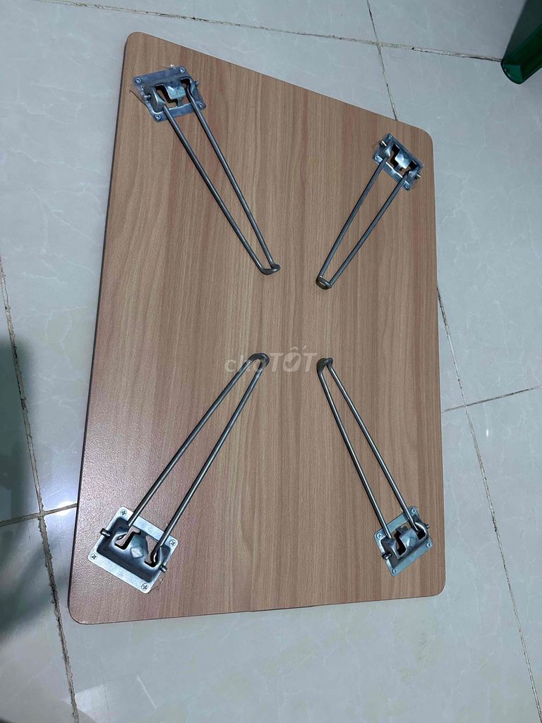 Bàn học gấp gọn 50x70cm. Mua bán Bàn ghế tại Quận 6 Tp Hồ Chí Minh được đăng bởi Cẩm Tiên hình 1