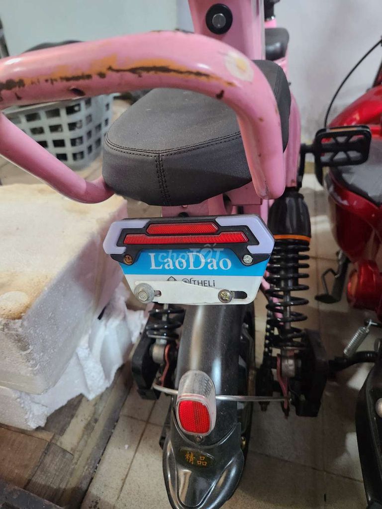 Xe đạp điện Gấp gọn màu Hồng. Mua bán Xe điện tại Quận Bình Thạnh Tp Hồ Chí Minh được đăng bởi Quách khải tuấn hình 3