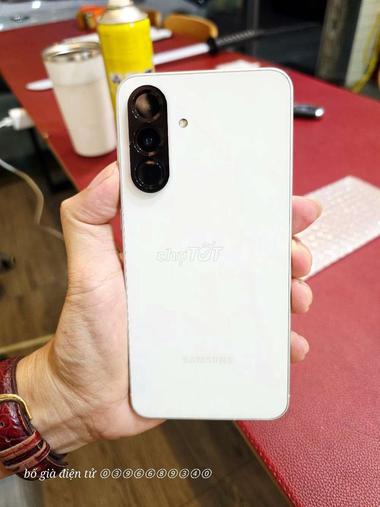 Samsung Galaxy A56 Bảo Hành 2028 lận. Mua bán Điện thoại tại Thành phố Thuận An Bình Dương được đăng bởi MUỘI STORE  chuyên samsung  trả góp hình 1