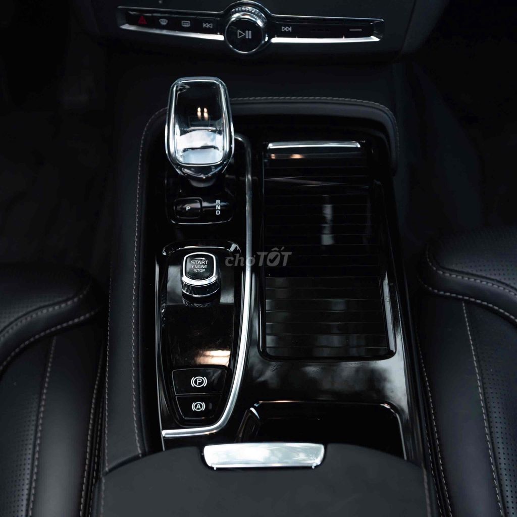 LONG ANH AUTO về VOLVO S90 T8 2024. Mua bán Ô tô tại Quận 7 Tp Hồ Chí Minh được đăng bởi LongAnh AuTo  hình 13