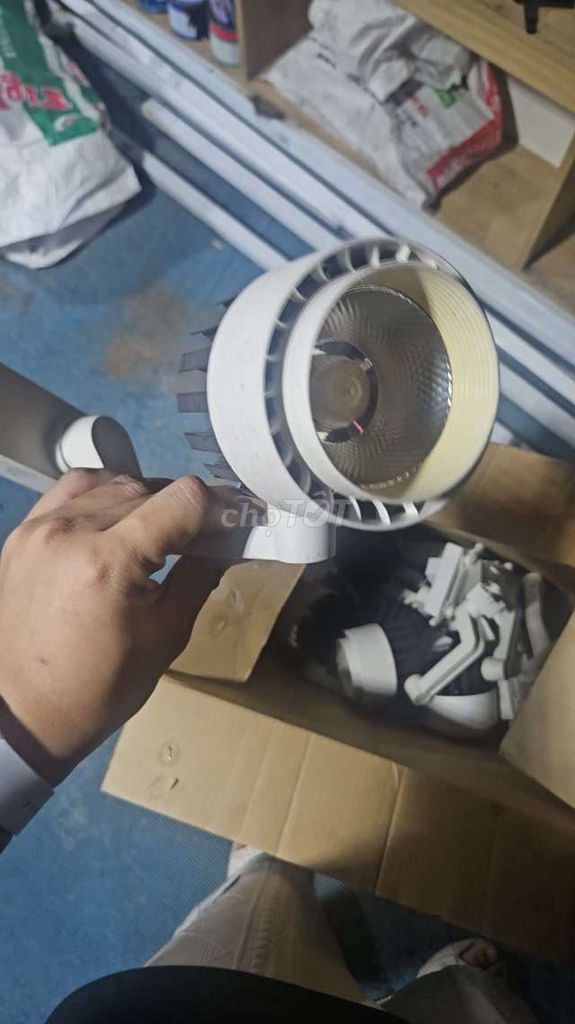 Đèn rọi trần siêu sáng 25W 60220 màu trắng. Mua bán Đèn tại Quận Kiến An Hải Phòng được đăng bởi vũ thành duy hình 1