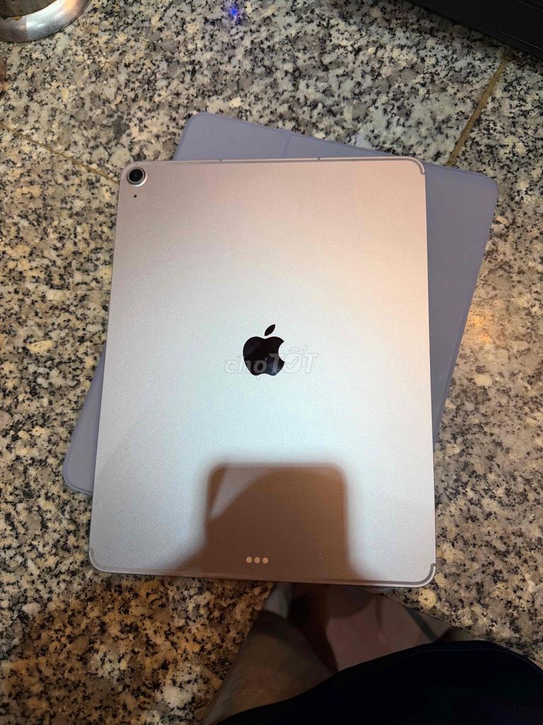 Apple iPad Air M3 13 inch Wifi 5G Bạc. Mua bán Máy tính bảng tại Quận Ninh Kiều Cần Thơ được đăng bởi Ung Thành Đạt hình 1