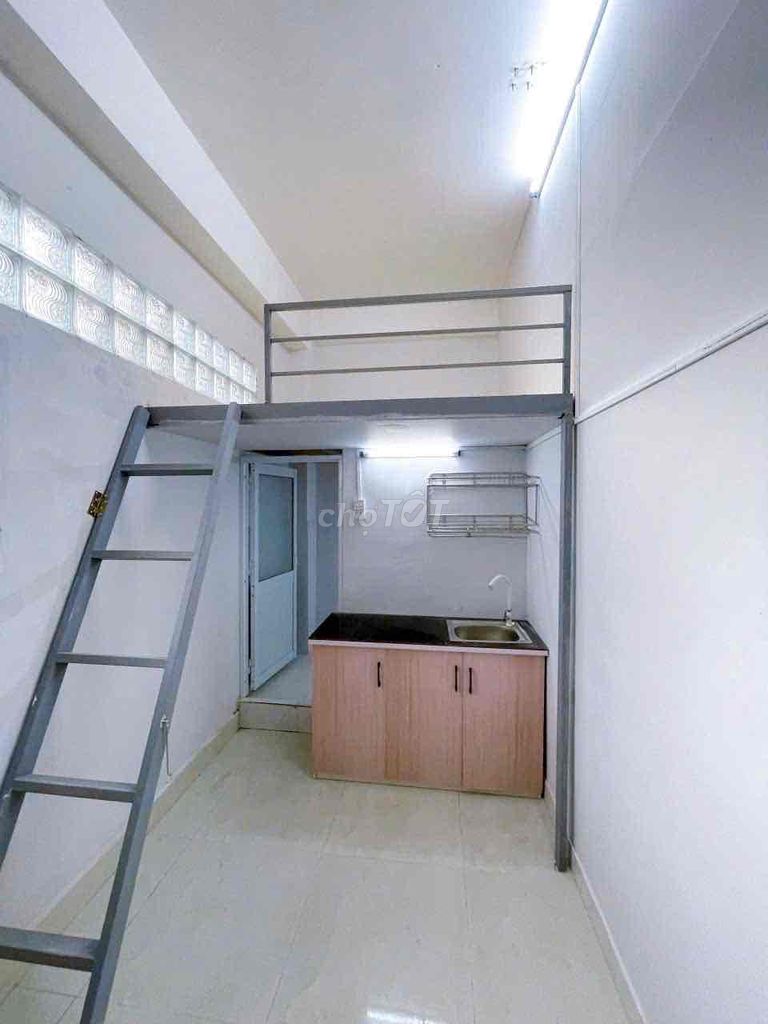 CHO THUÊ PHÒNG GÁC GIÁ RẺ GẦN ĐẠI HỌC CÔNG THƯƠNG AEON TÂN PHÚ Ở 2 3ng