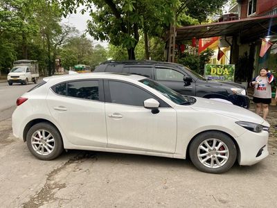 Mazda 3 2018 dáng Hatback
